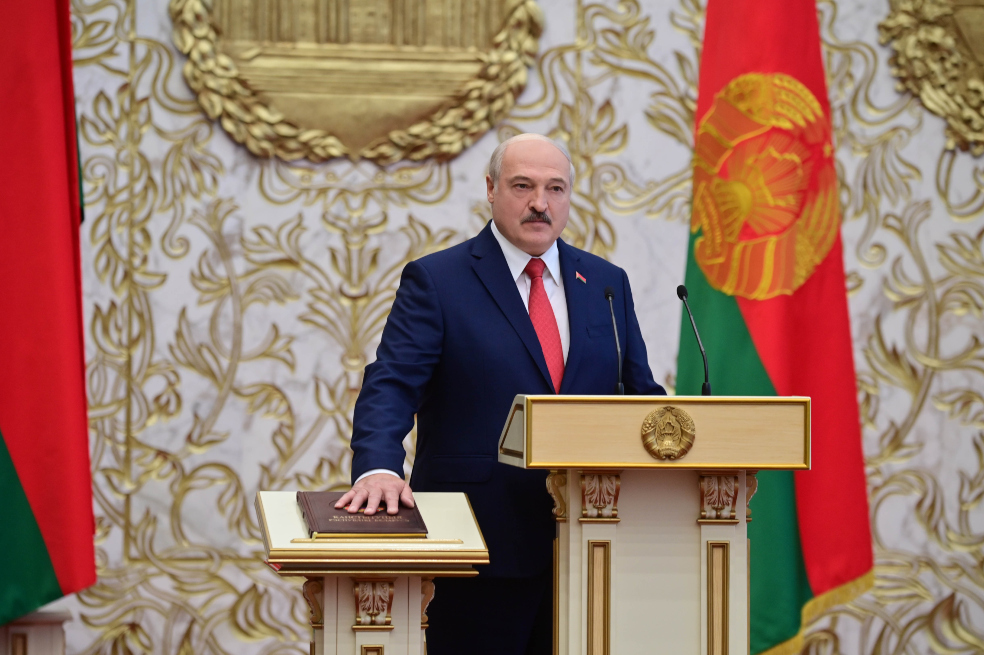 Lukashenko prestó juramento en secreto para un sexto mandato presidencial en Bielorrusia