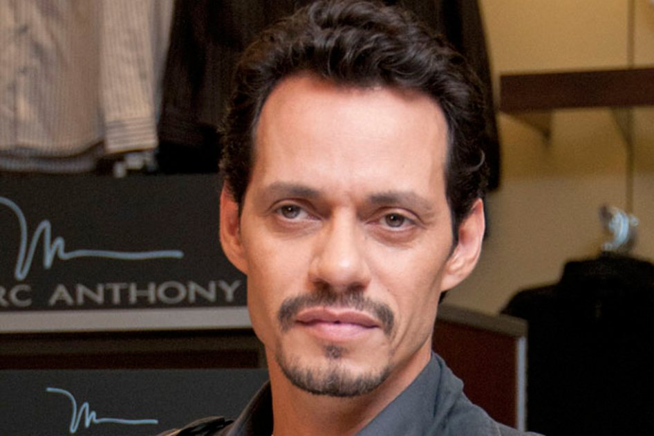 Marc Anthony estrena soltería comprándose una mansión