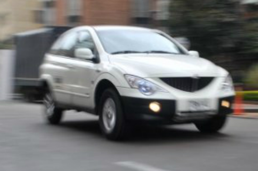 Conductor arrastró por más de tres cuadras a un agente de tránsito