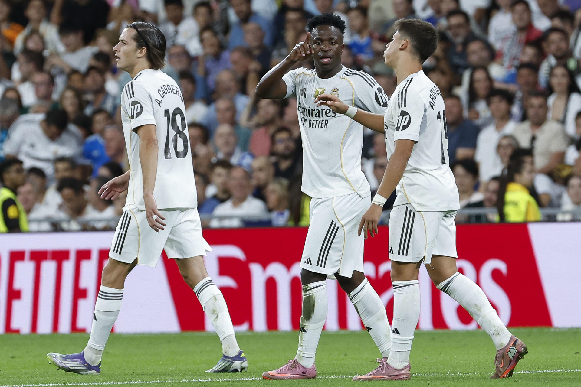 Real Madrid venció 2-1 al Mallorca y lidera la Liga de España