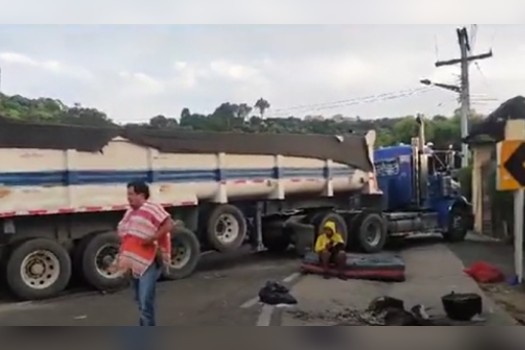 Tras 24 horas, se levantaron los bloqueos en la vía Bogotá-Anapoima, a su paso por el municipio de La Mesa.
