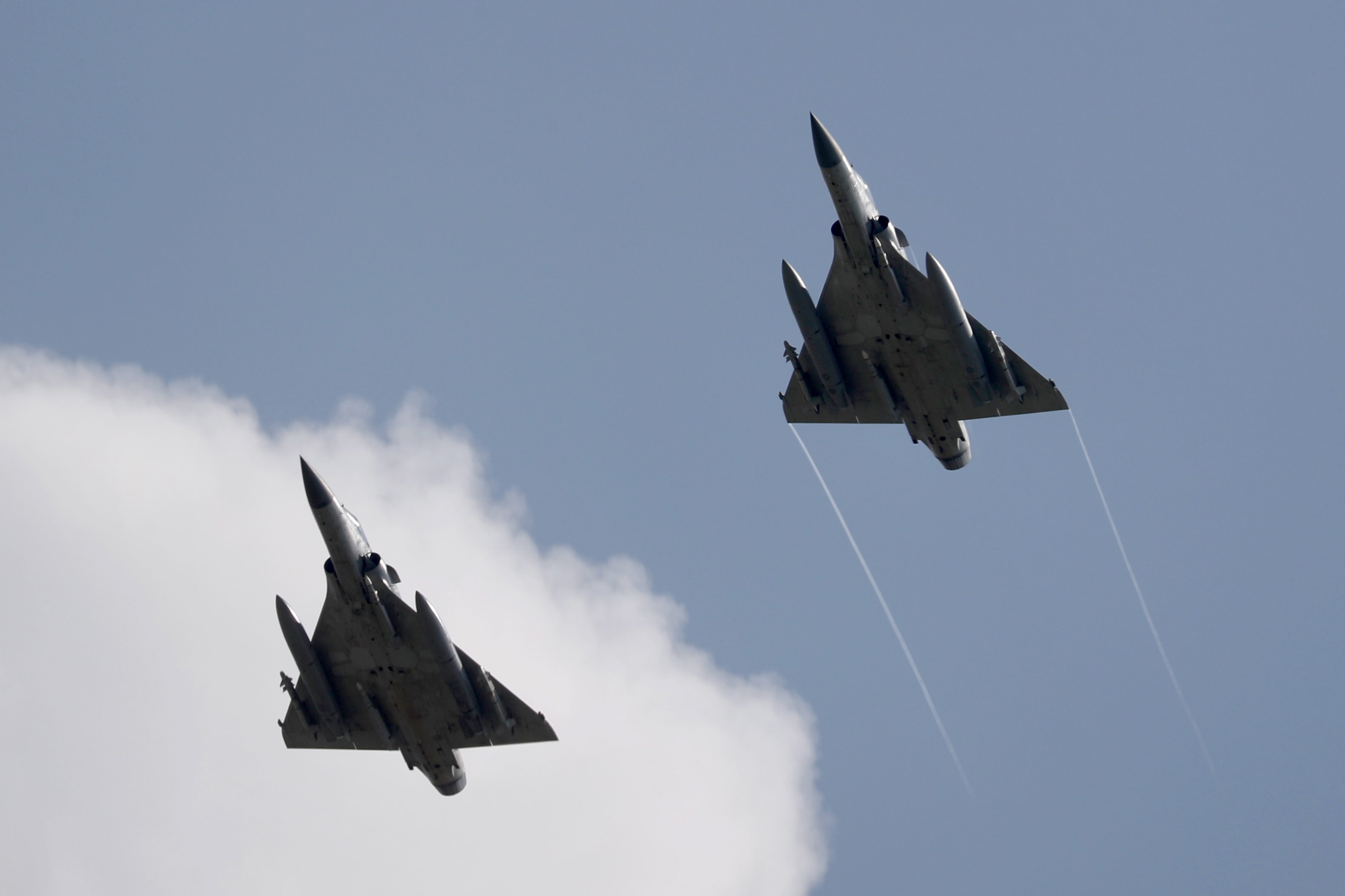 Israel ataca con misiles inmediaciones del aeropuerto de Alepo, Siria