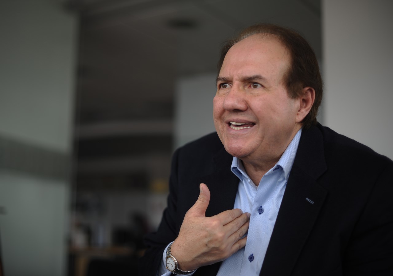 José Leonidas Bustos envió un cuestionario de 13 preguntas al fiscal Néstor Humberto Martínez en septiembre pasado.  / Foto: Cristian Garavito - El Espectador