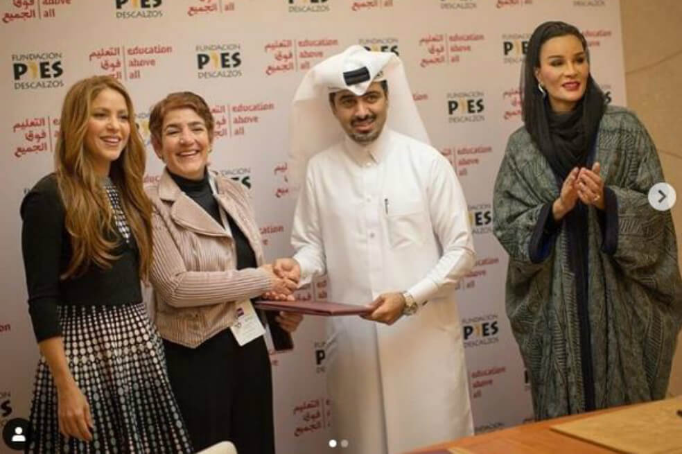 Shakira firma convenio educativo que beneficiará a 54 mil niños colombianos