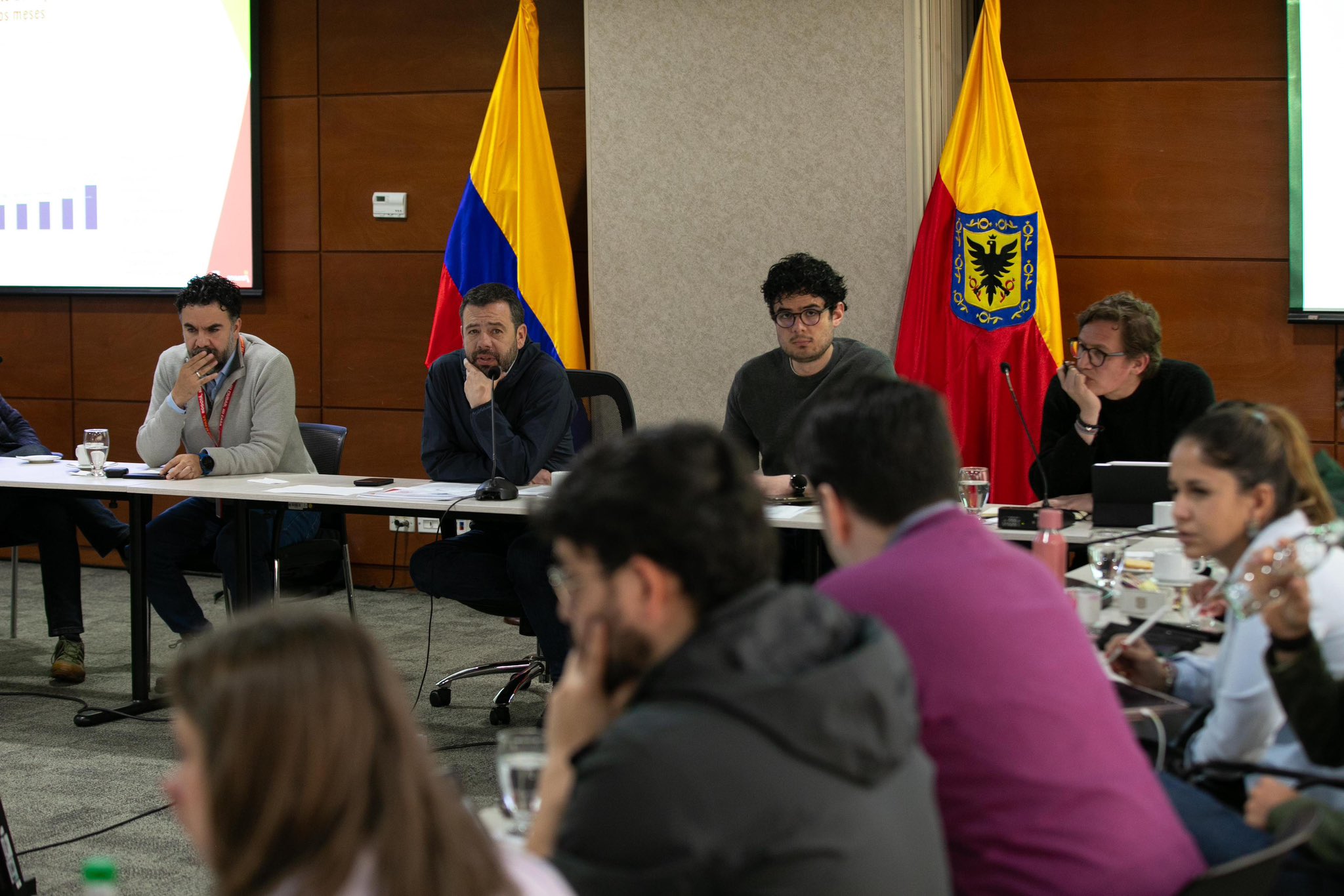 Reunión de la Alcaldía con las autoridades de Ejército y Policía.
