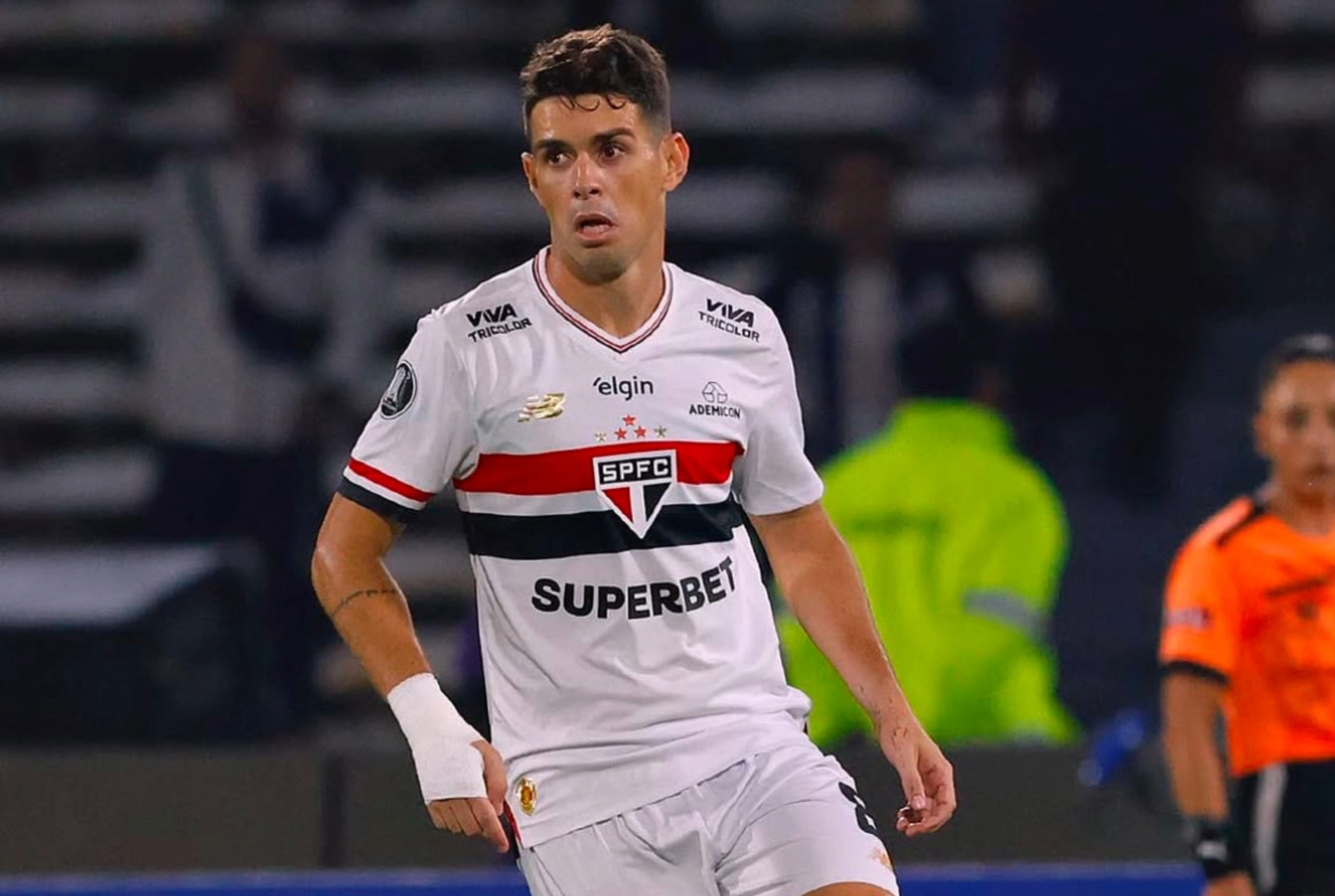Exfigura de Brasil y de Chelsea fue hospitalizada tras desmayarse en entrenamiento