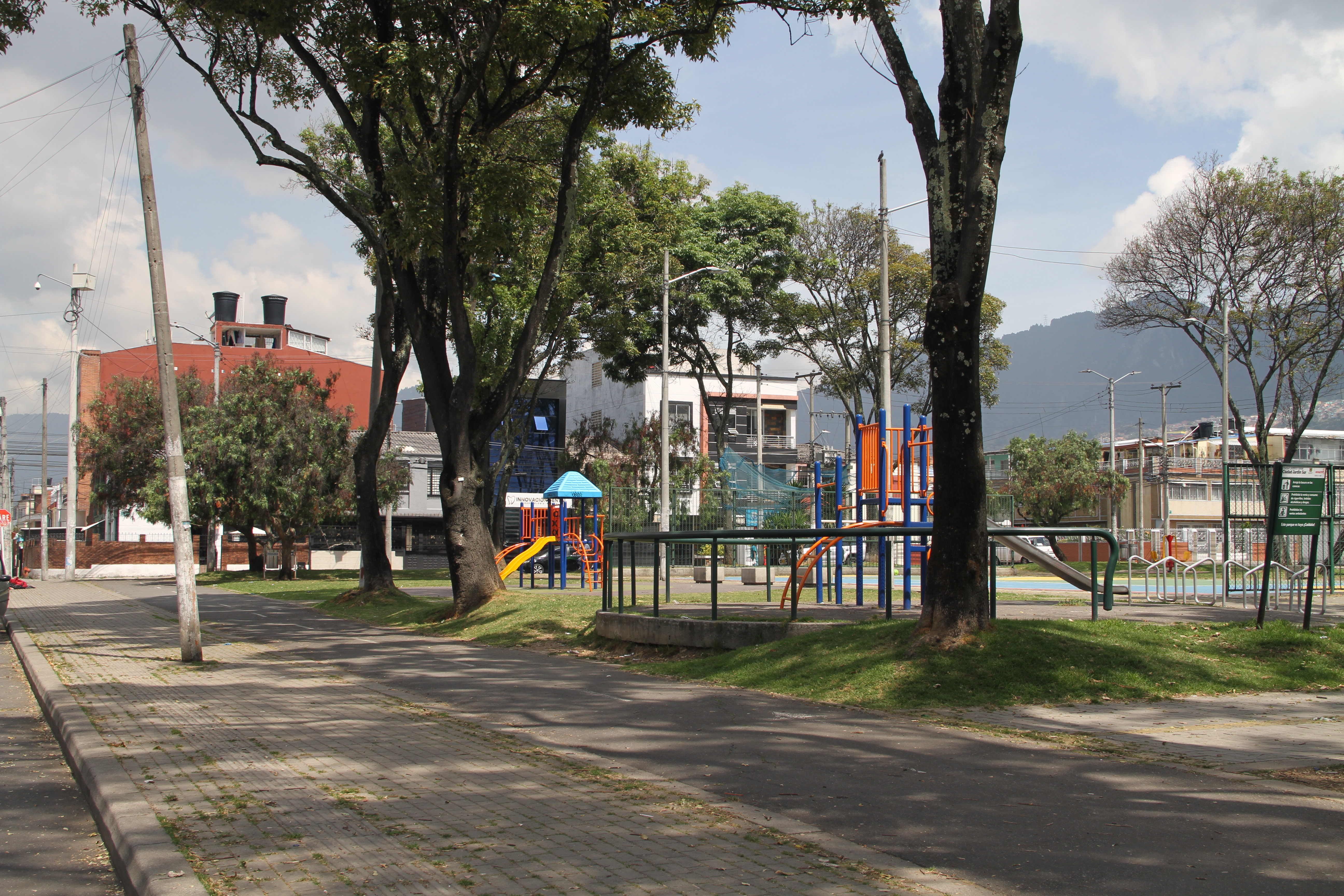 Parque central de Ciudad Jardín, en el barrio más seguro del sur de Bogotá.