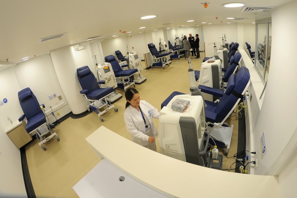 Presidente Santos inauguró el hospital de la U. Nacional