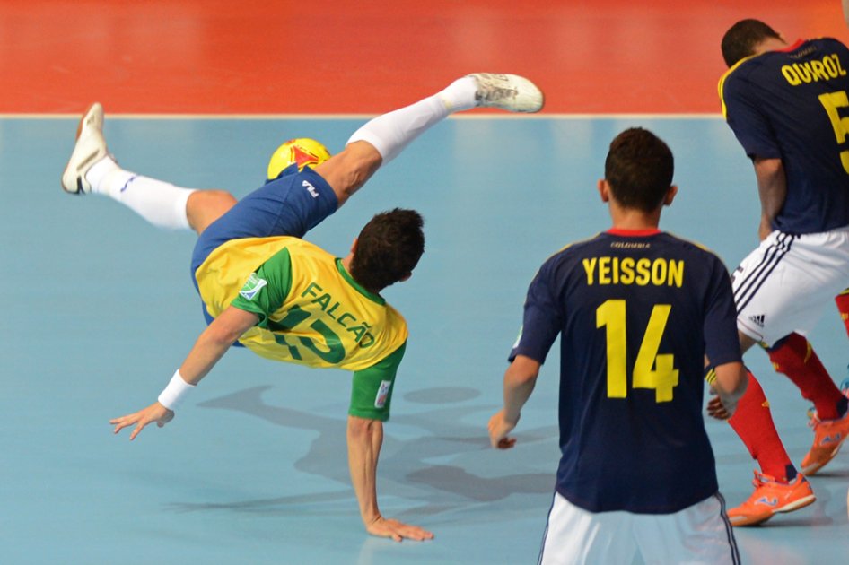 Brasil y sus figuras ante Colombia / Archivo