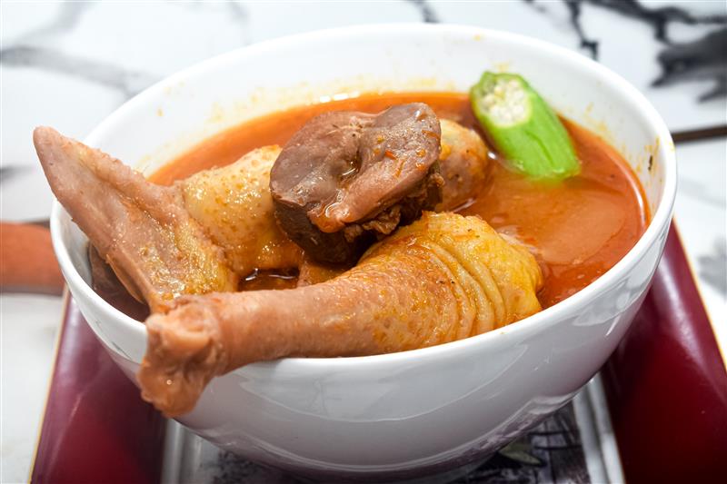 Receta rumbo al Mundial: sopa ligera de pollo con fufu