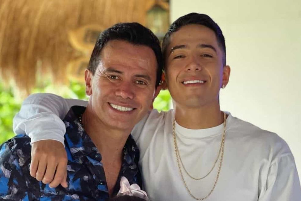 ¿Cuándo regresará Andy Rivera al país? Así lo despidió su papá Jhonny Rivera