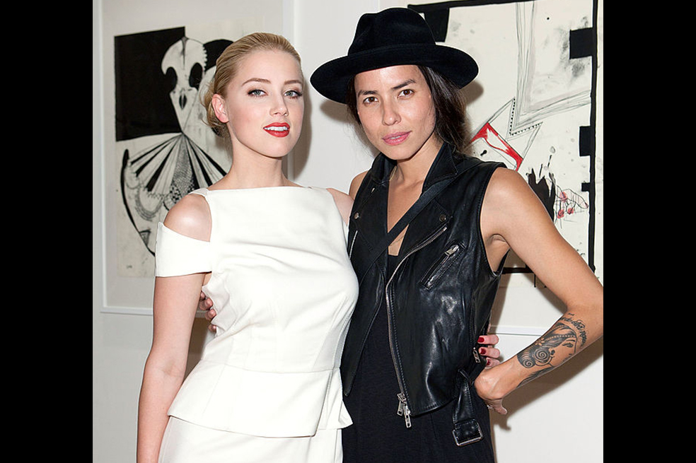 Amber Heard se declaró bisexual y presentó a su novia la fotógrafa Tasya van Ree