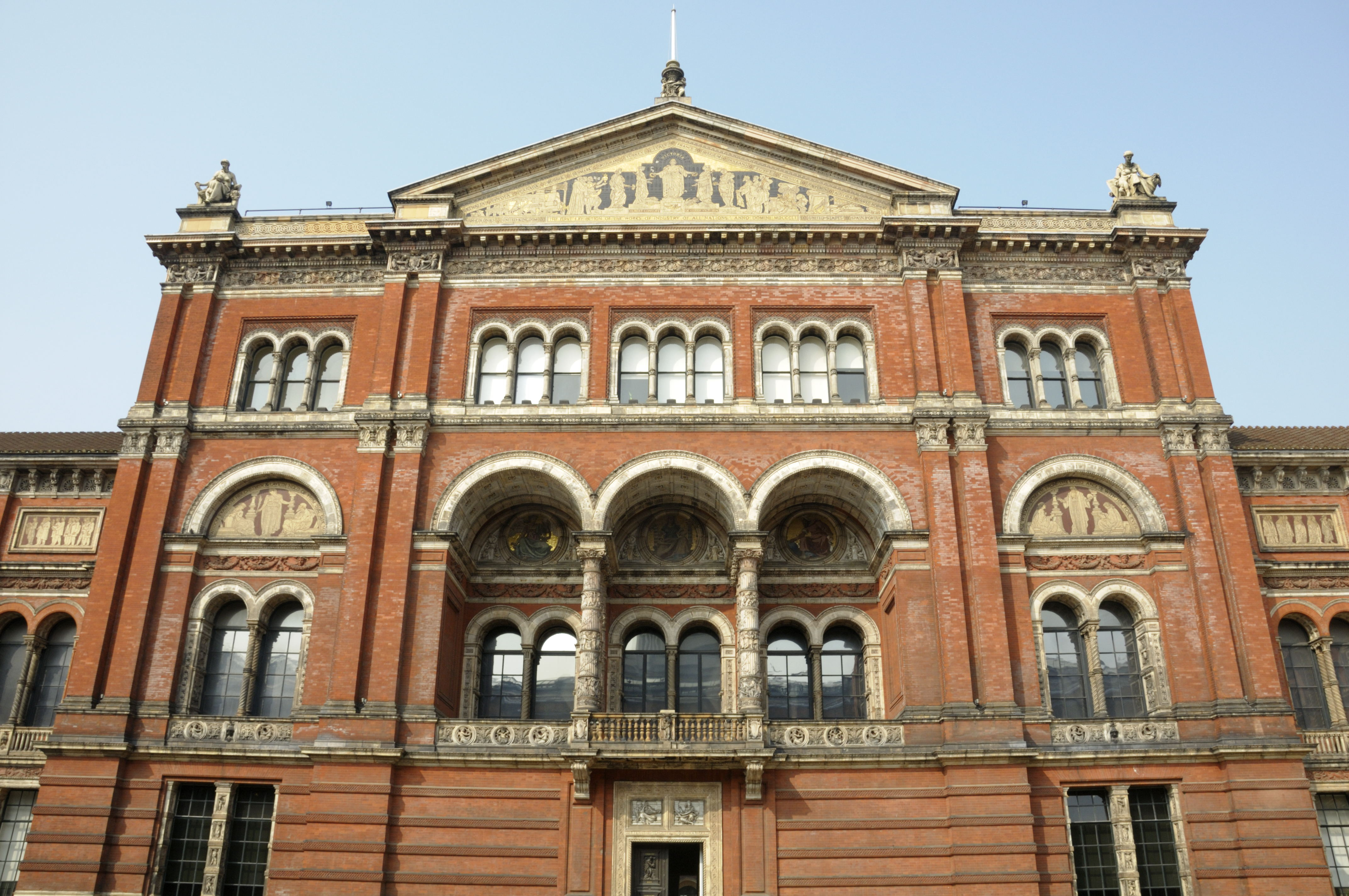 El Victoria & Albert Museum corta relaciones con los Sackler por vínculos con opio