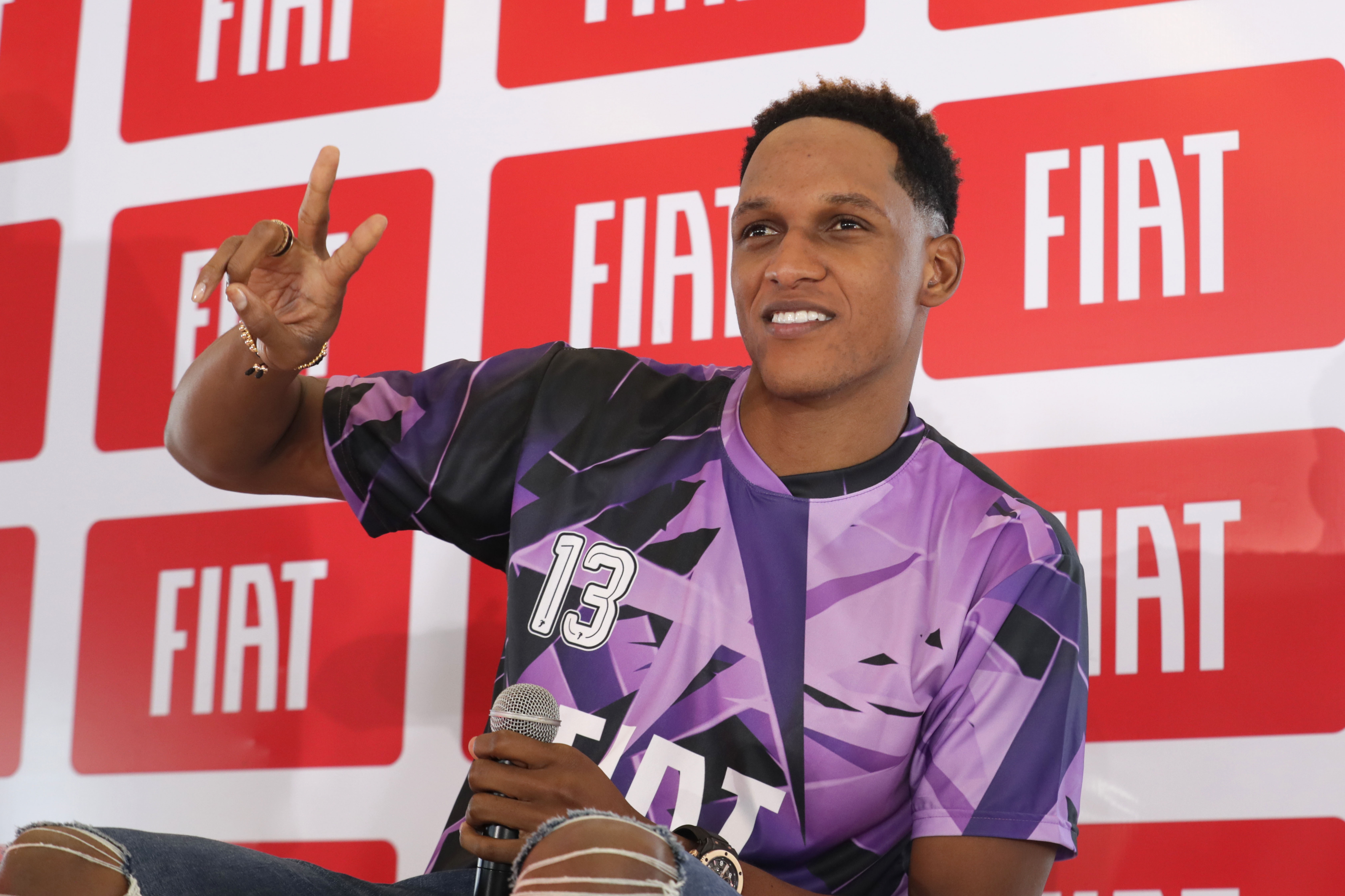 Yerry Mina: “Tenemos buena relación con Néstor Lorenzo.  Él me ayudó mucho”