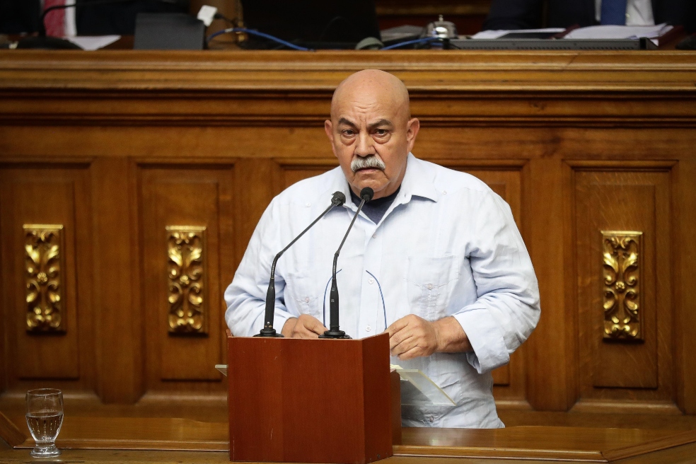 El coronavirus cerca al chavismo: mítico dirigente muere y otro ministro da positivo
