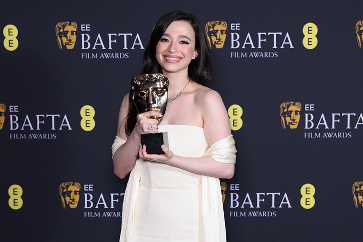 Mikey Madison ganó su primer BAFTA y lo dedicó a las trabajadoras sexuales