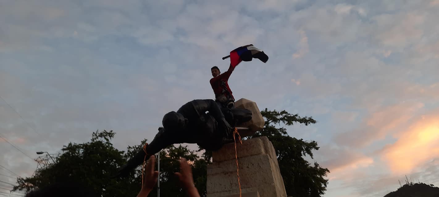 Libro “Decapitados”: Colombia, el puño que resiste