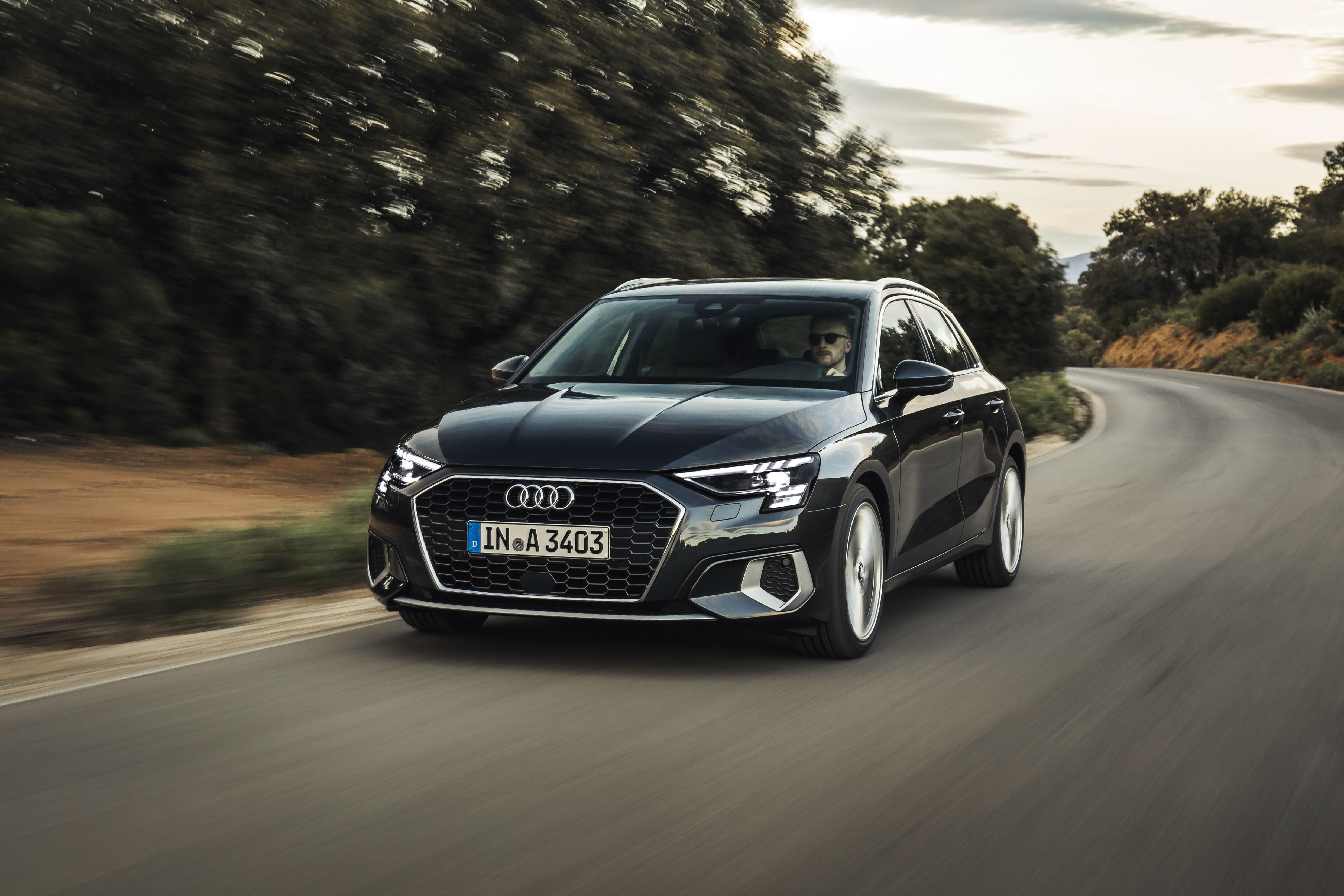 El nuevo Audi A3 Sportback TFSI Advanced incorpora un motor de 1.4 litros, que permite hasta 150 caballos y un torque de 150 Nm. Se acopla a una transmisión automática de ocho velocidades. Su tracción es delantera.
