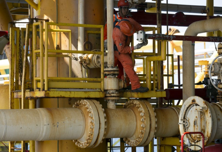 Petróleo baja en Nueva York a 37,84 dólares el barril