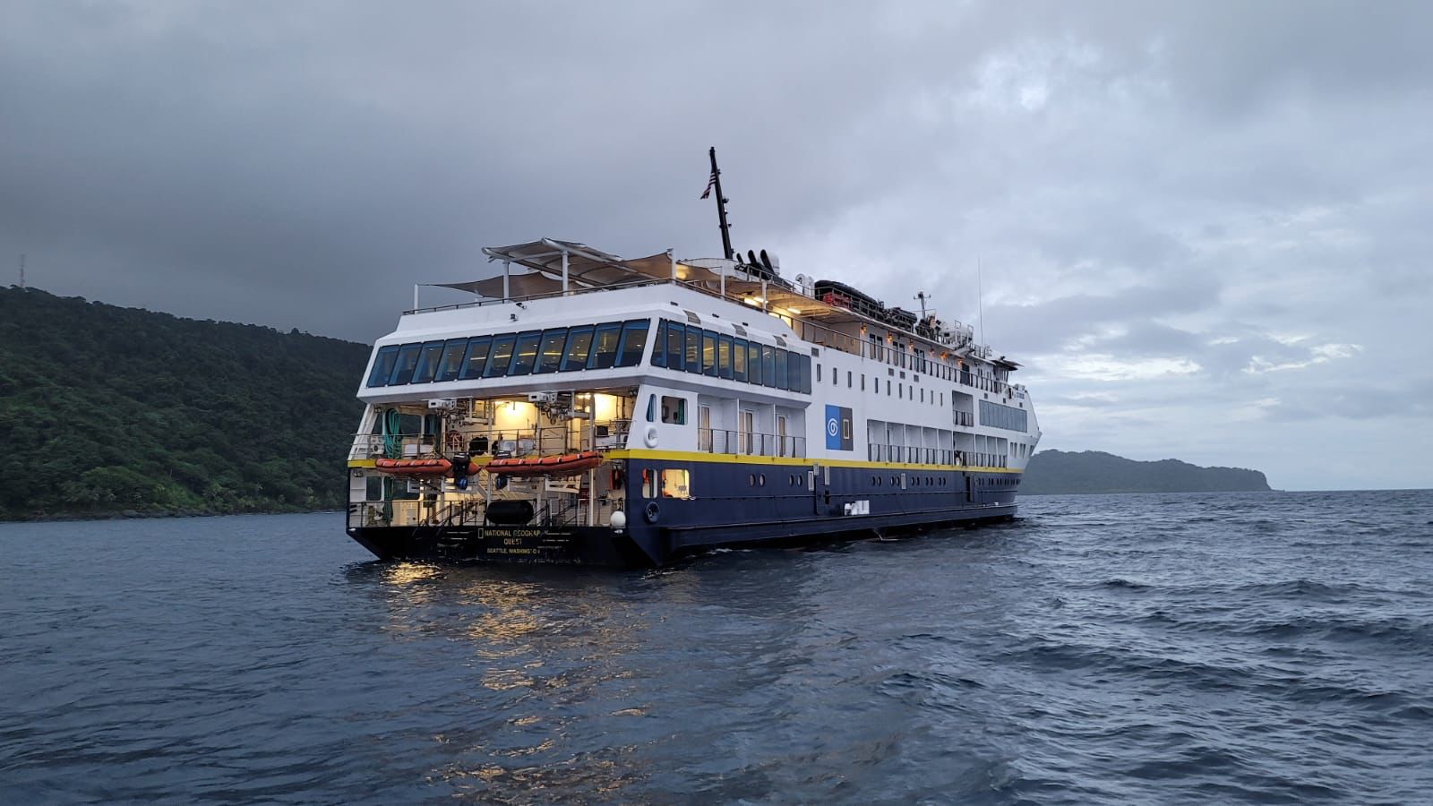 Así fue la histórica llegada del crucero National Geographic Quest a Córdoba
