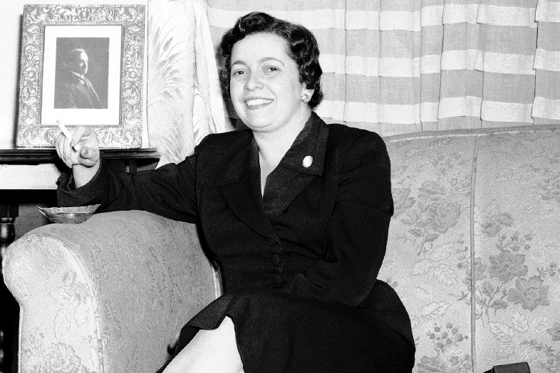 Esmeralda Arboleda, la gran pionera de los derechos políticos de las mujeres