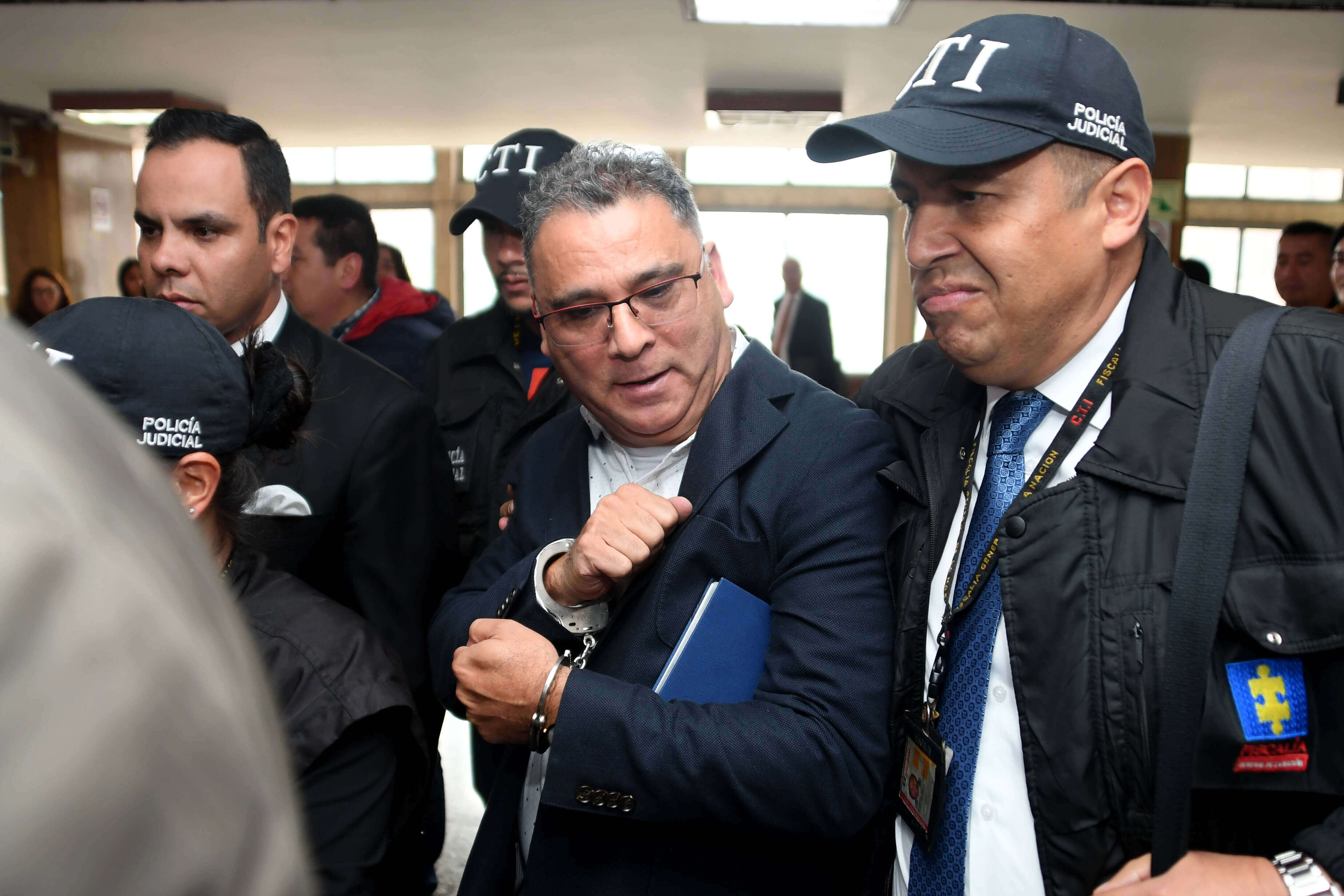 Periodistas exigen acceso a las audiencias del caso de corrupción en la Modelo