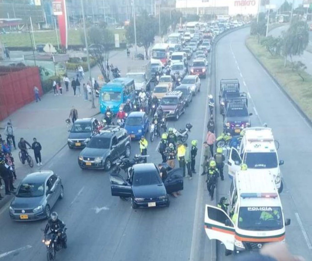 Balacera en Bogotá: ciudadano hirió a dos presuntos ladrones en vía pública