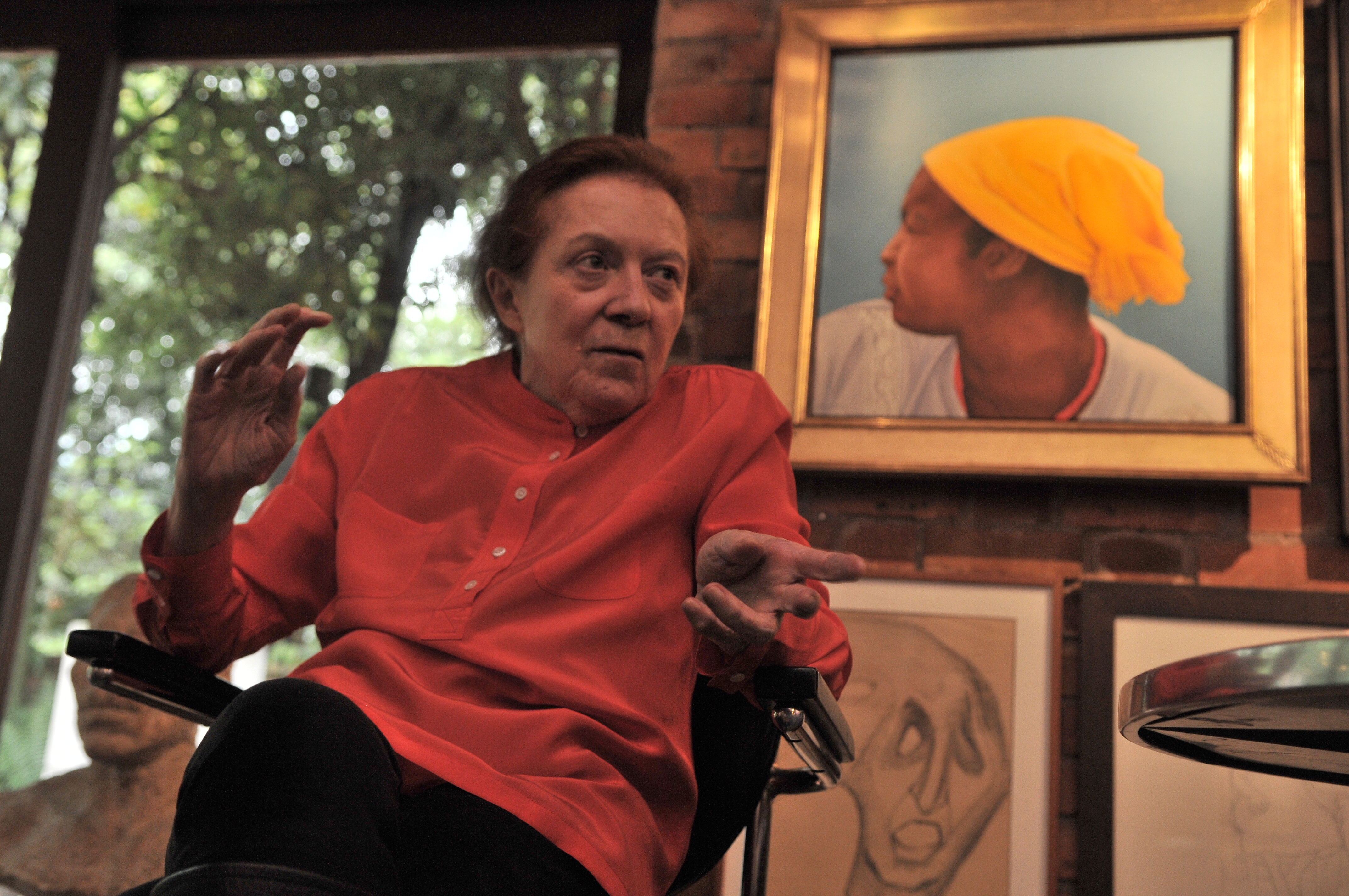 Ana Mercedes Hoyos, el color como dador de vida