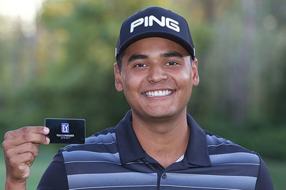 El golfista colombiano Juan Sebástian Muñoz con la tarjeta del PGA Tour. / @WebDotComTour