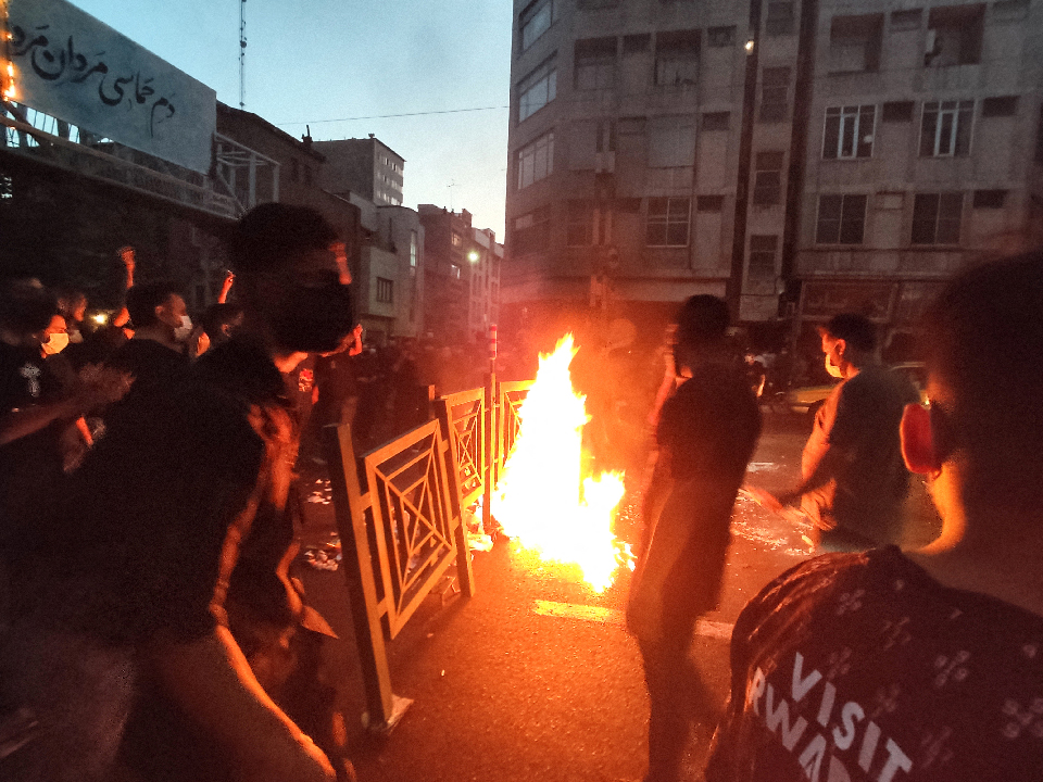 Muerte de Mahsa Amini desató protestas en Irán donde han muerto ocho personas