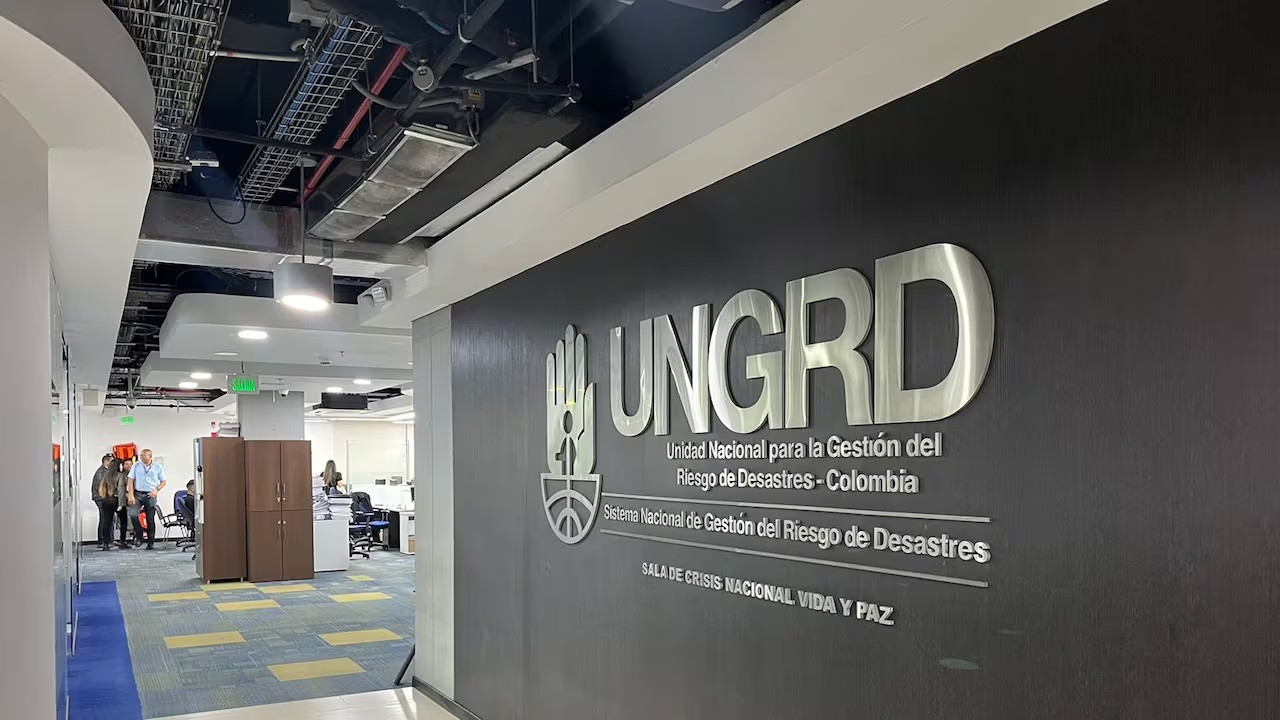 David Tamayo se posesiona como director de la UNGRD en medio de la emergencia en Colombia