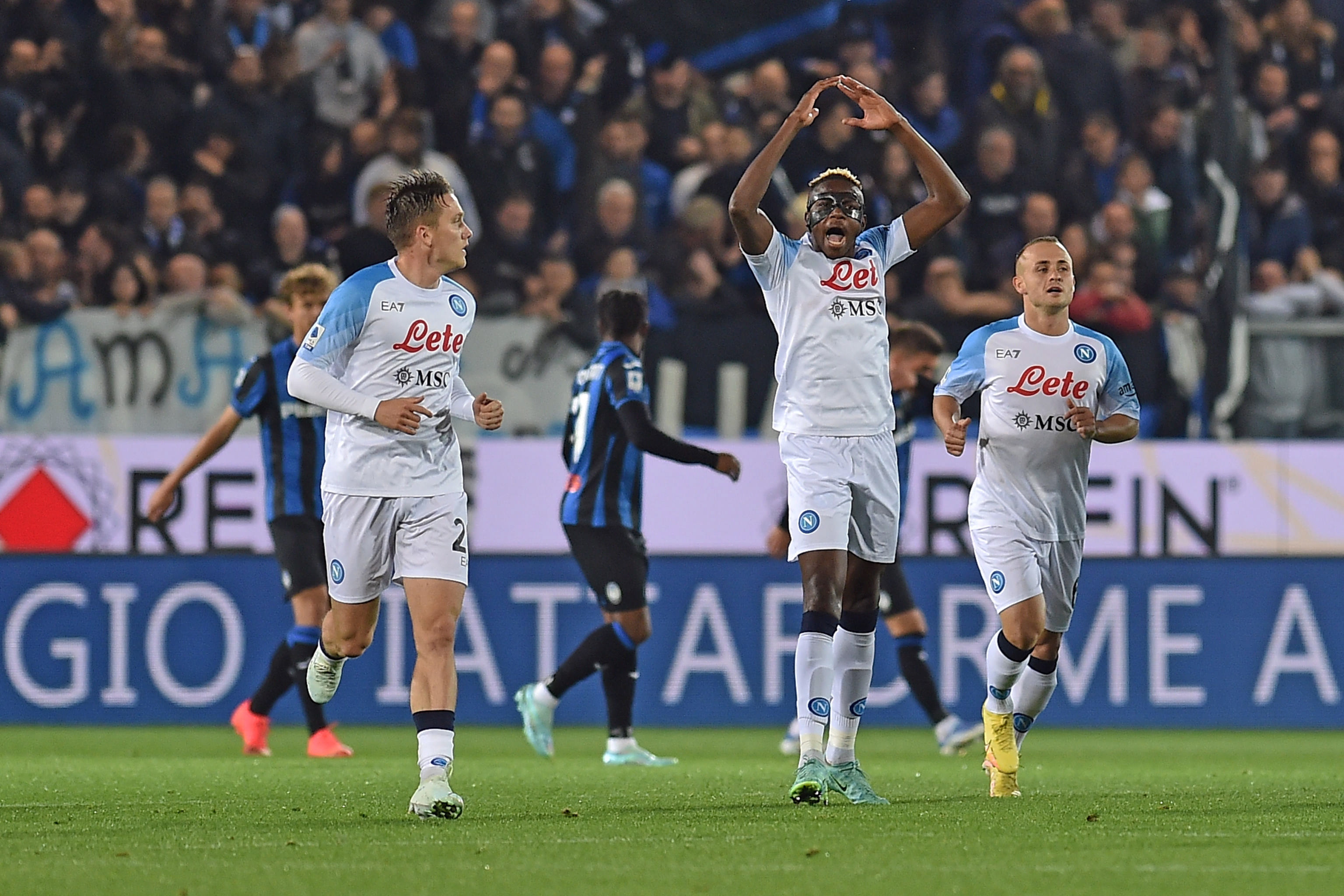 Nápoles ganó al Atalanta y es único líder de la Serie A