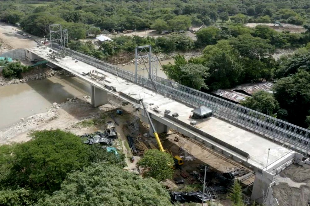Puente Charte, en Yopal, ya está unido en ambos extremos