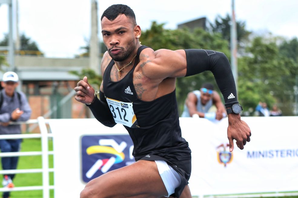 Anthony Zambrano compitiendo en el Campeonato Nacional de Clubes y Municipios de Atletismo, en Bogotá.