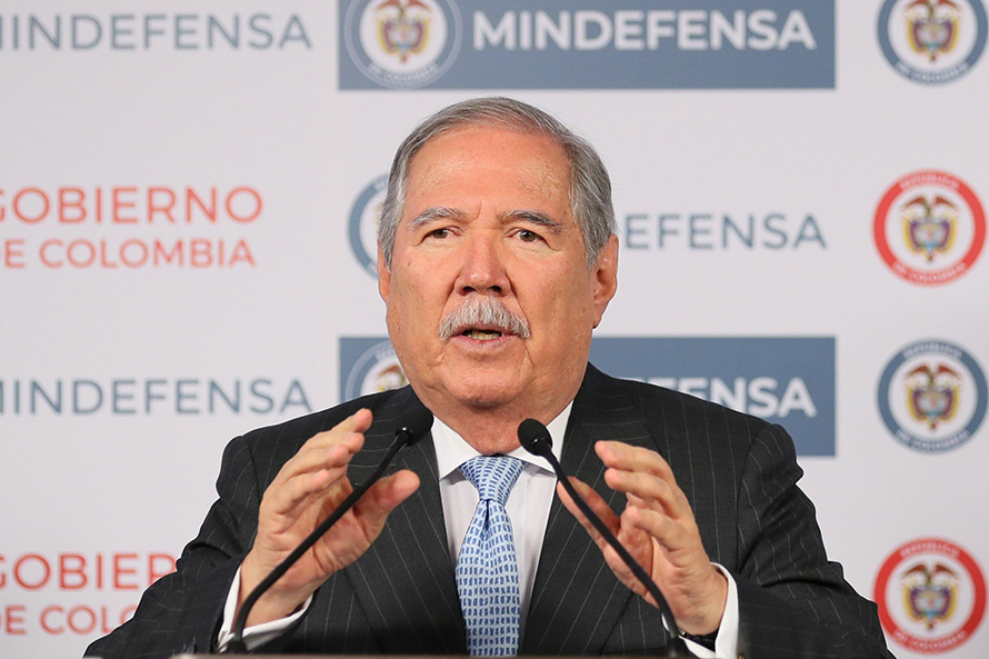 ¿Por qué no te callas? Recomendaciones para el ministro de Defensa