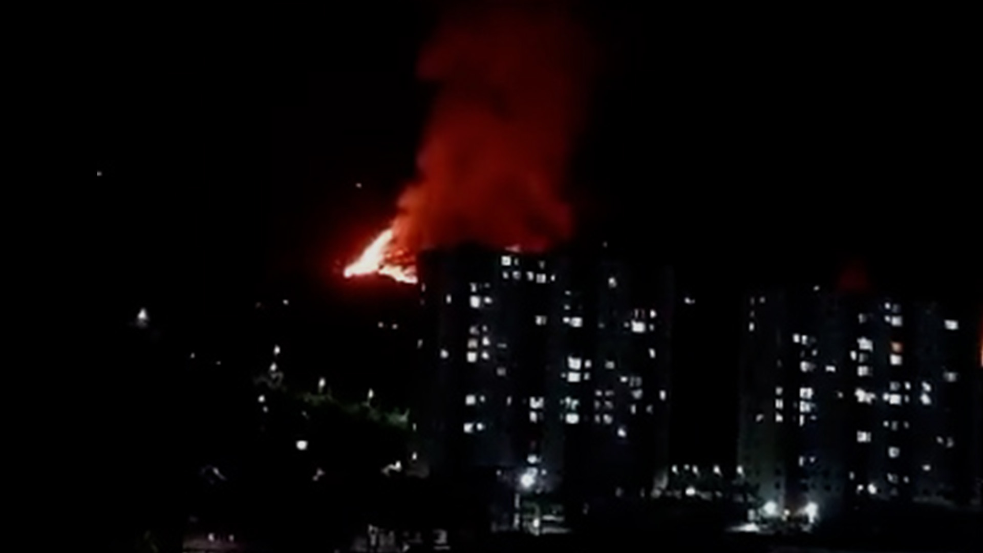 Alerta en Floridablanca, Santander, por incendio que lleva activo tres horas