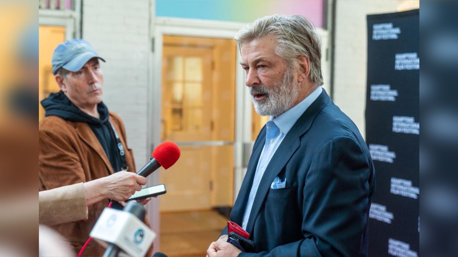 Alec Baldwin se retira de la actuación y sufriría estrés postraumático