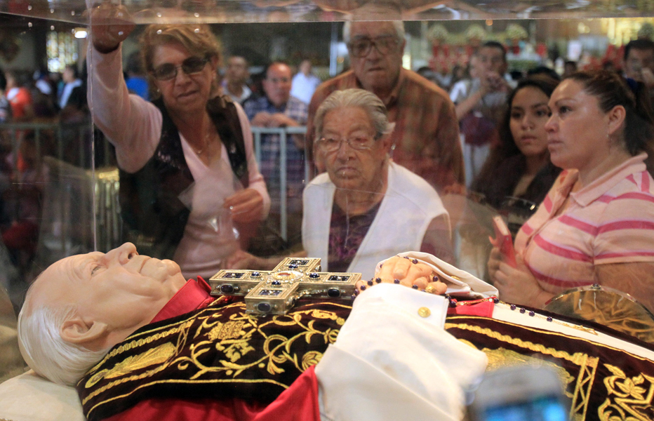 El mundo entero celebró la canonización de Juan XXIII y Juan Pablo II