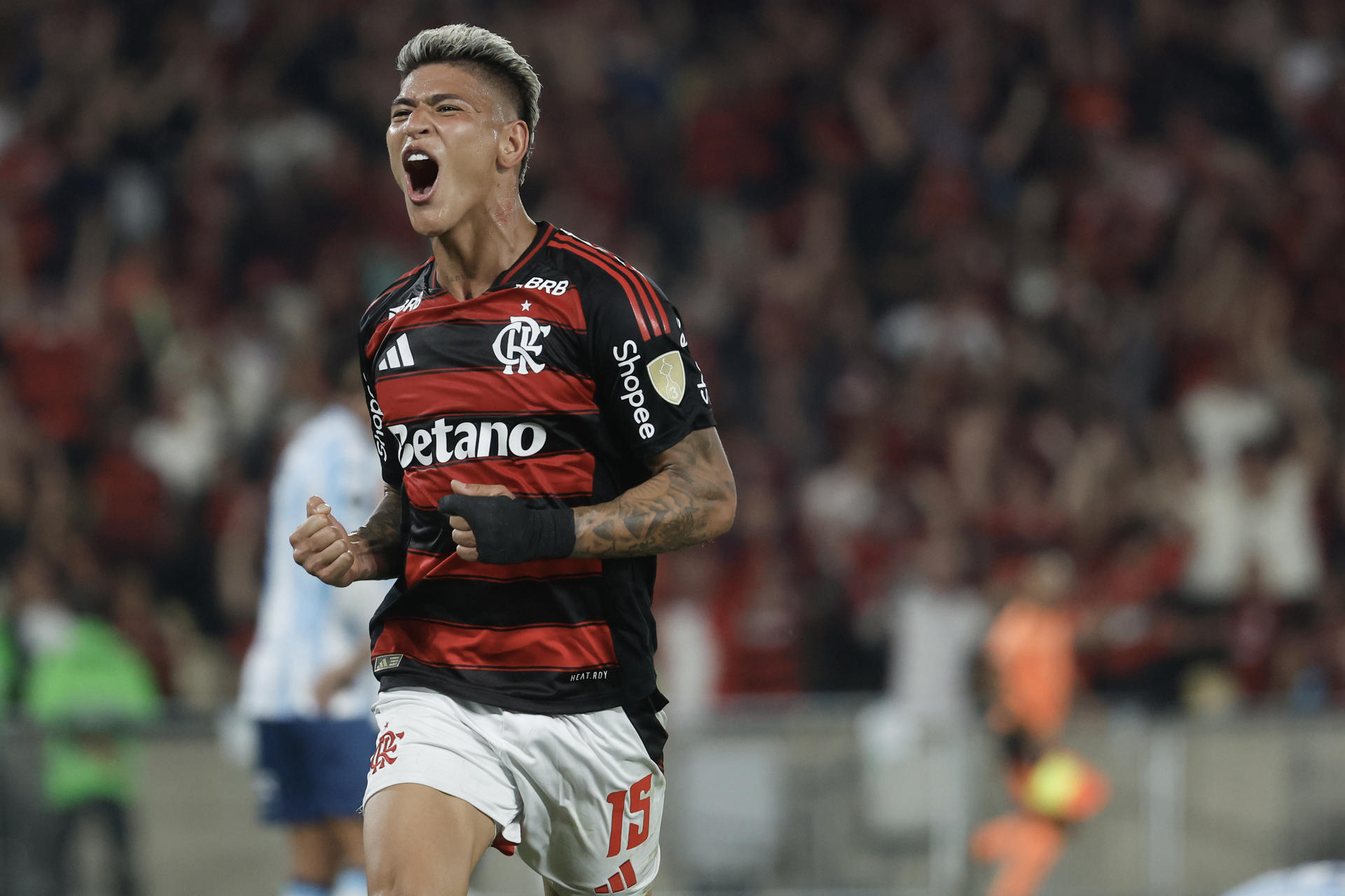 Gol de Jorge Carrascal con Flamengo: así selló el triunfo sobre Cruzeiro en el Brasileirao