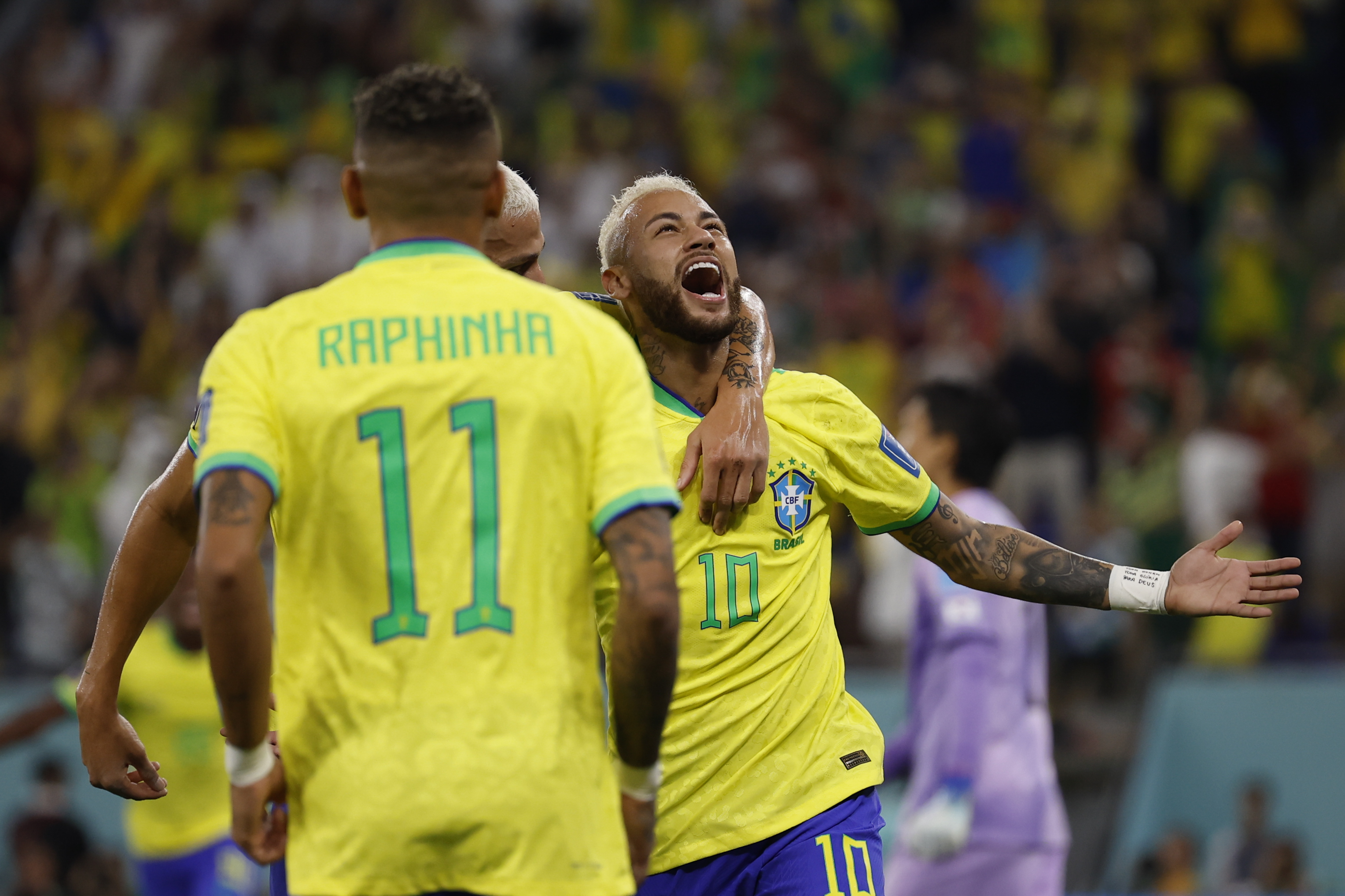GR1207. DOHA (CATAR), 05/12/2022.- Neymar de Brasil celebra un gol hoy, en un partido de los octavos de final del Mundial de Fútbol Qatar 2022 entre Brasil y Corea del Sur en el estadio 974 en Doha (Catar). EFE/ Alberto Estevez
