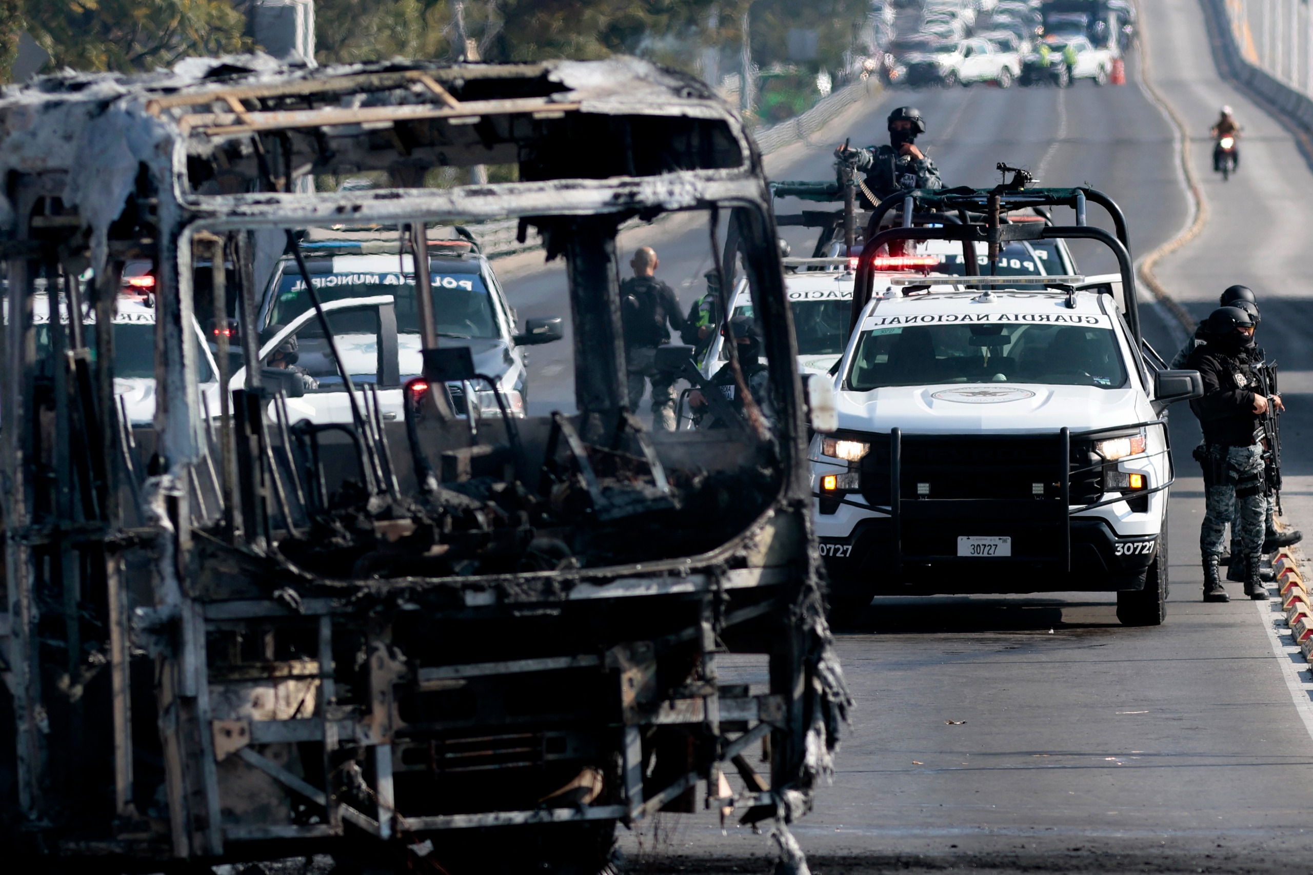 Se desató una ola de violencia tras la muerte del narcotraficante Nemesio “El Mencho” Oseguera, líder del Cartel Jalisco Nueva Generación (CJNG).