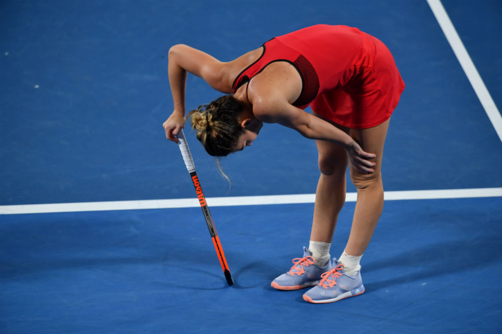Halep, hospitalizada por deshidratación tras perder la final del Abierto de Australia