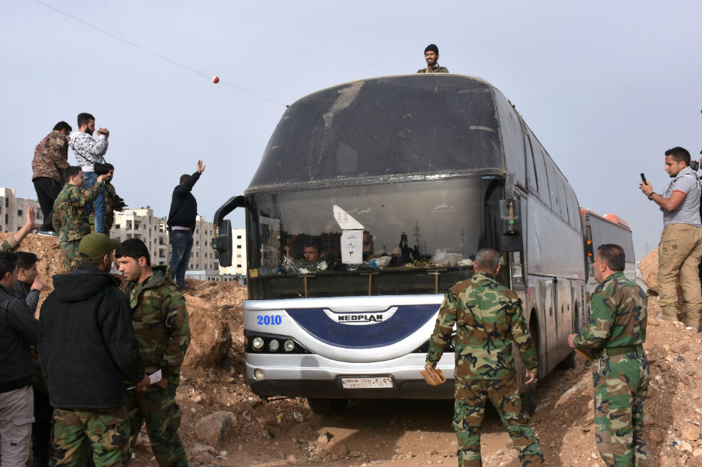 Se reanuda proceso de evacuación en Siria tras 48 horas de bloqueo
