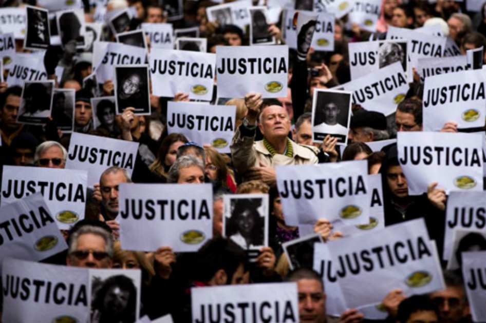 Multitudinaria marcha silenciosa en Argentina un mes después de la muerte de Nisman