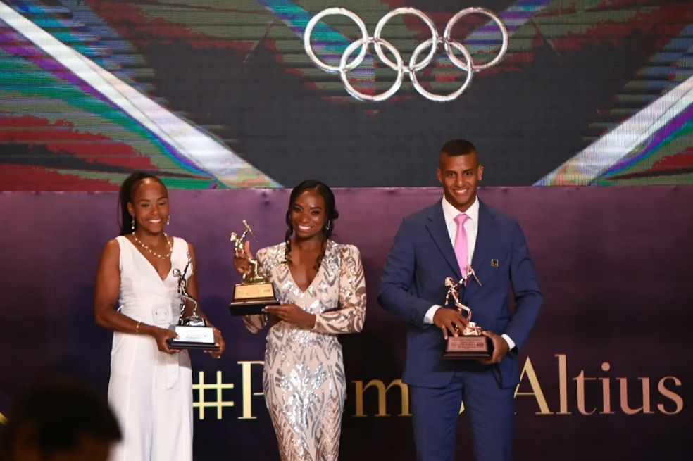 Los atletas galardonados por el Comité Olímpico Colombiano en los Premios Altius