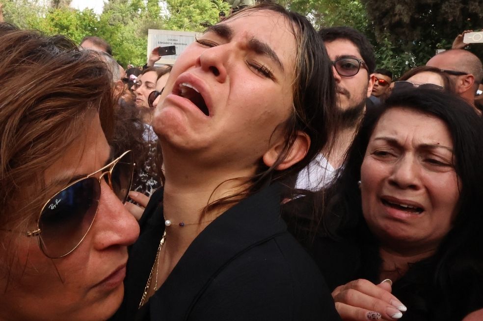 La Autoridad Palestina, dirigida por Mahmud Abas, ha rechazado la idea de una investigación conjunta con Israel sobre la muerte de Abu Akleh y declaró que quería remitir el caso a la Corte Penal Internacional.