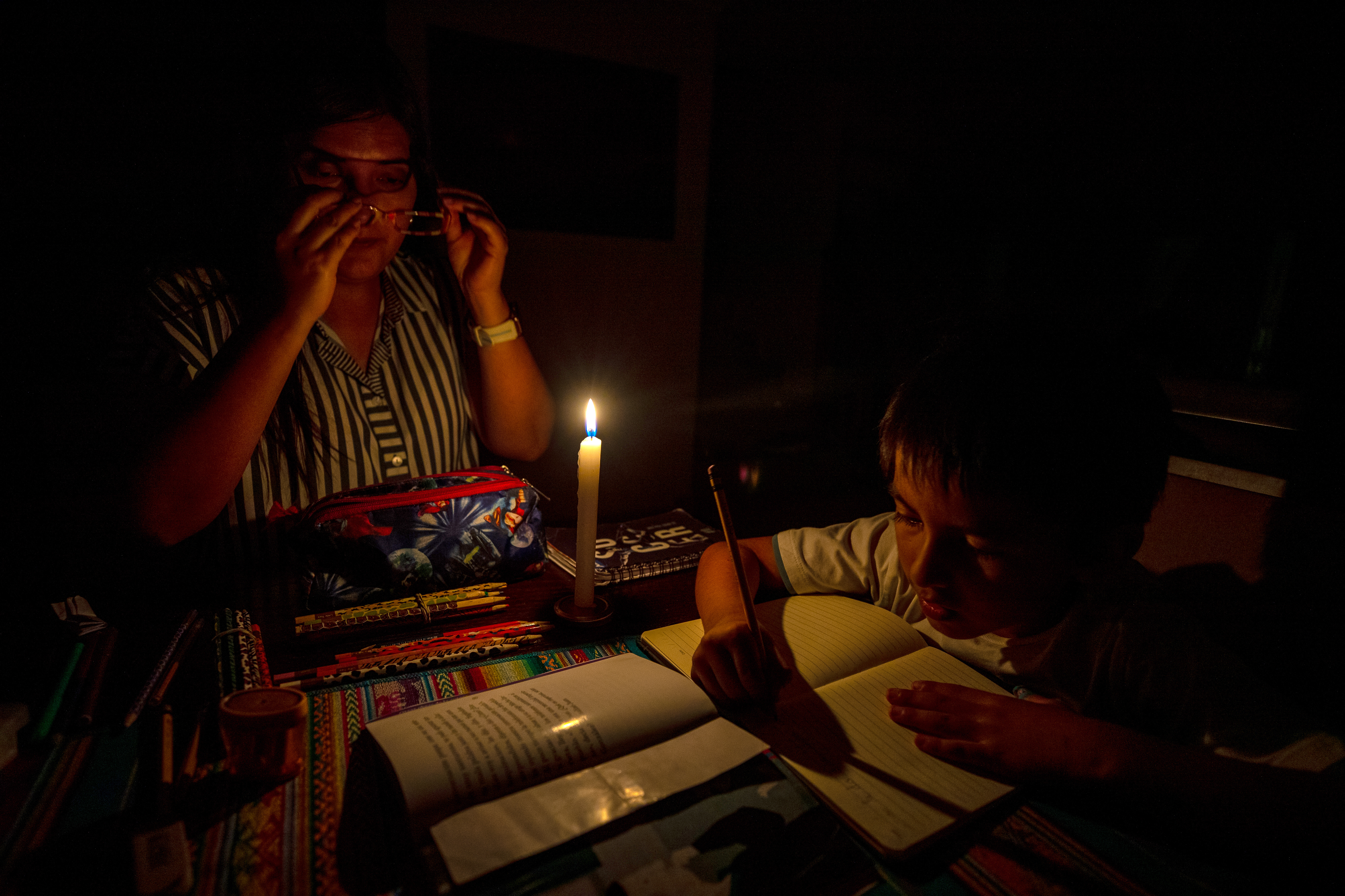 Los apagones, la crisis en Ecuador que ha cambiado la vida “en todos los sentidos”
