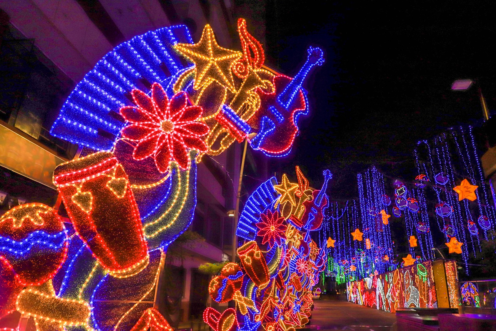 Encienden el árbol de Navidad más grande de Colombia: ¿dónde queda?