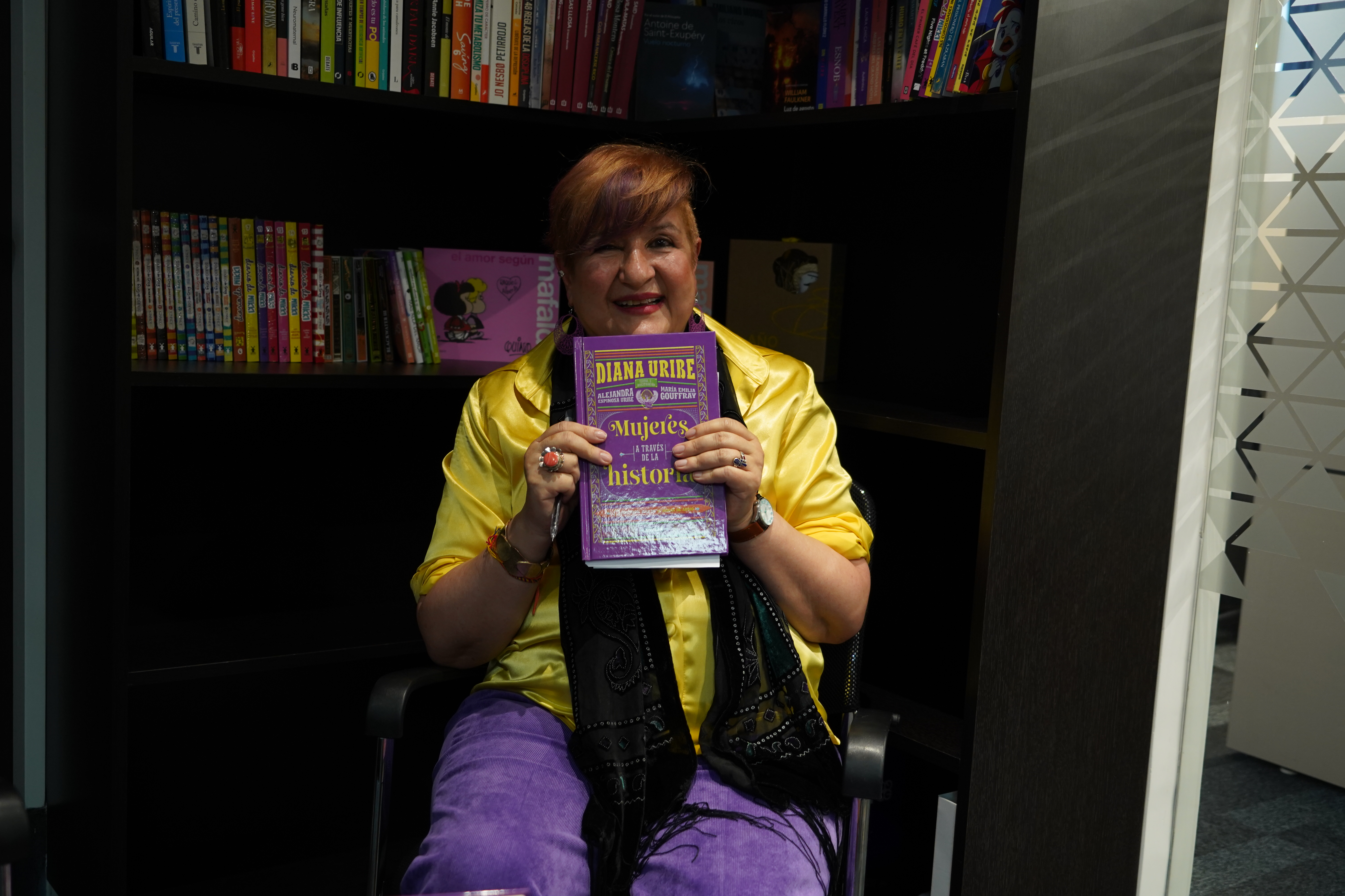 Diana Uribe: “La idea es que este libro cree puentes y no muros”