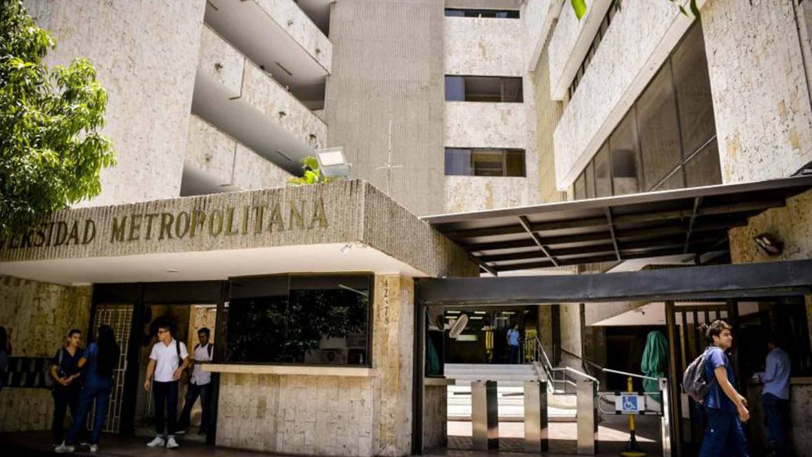 Fachada de la Universidad Metropolitana de Barranquilla, que está en el centro de todo este escándalo judicial.
